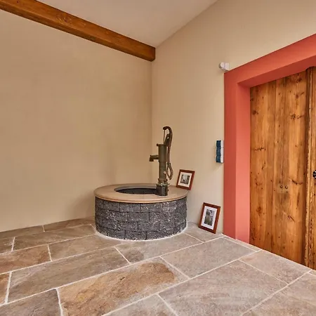 Winzerhaus 1658 - Ferienwohnung Und Apartments Zeltingen-Rachtig Eksteriør billede